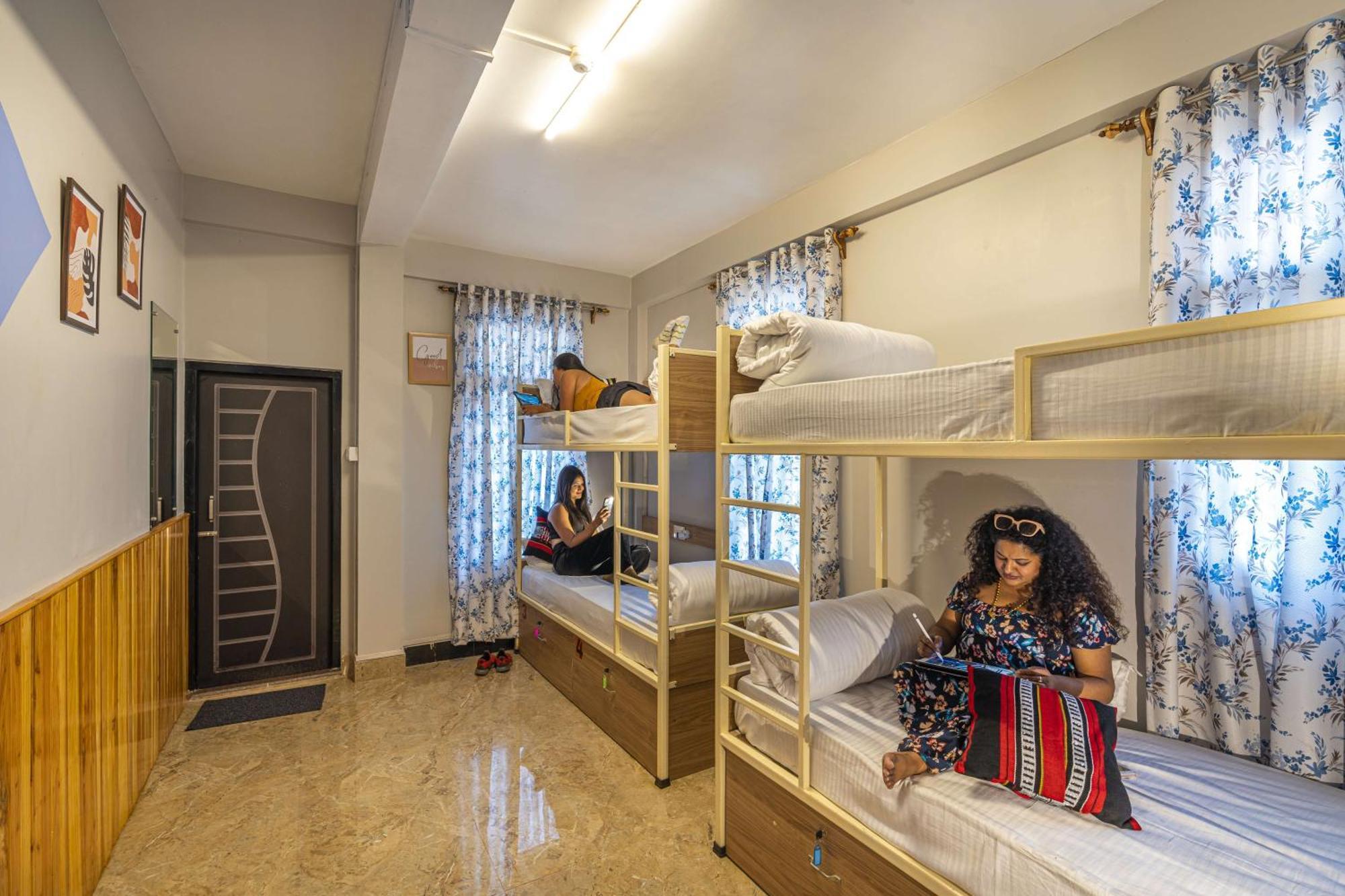Zostel Shillong Hostel Bagian luar foto